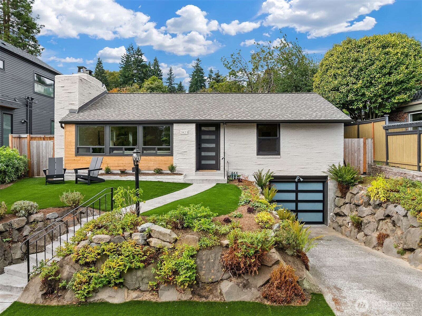 Property Photo:  2823  36th Avenue W  WA 98199 