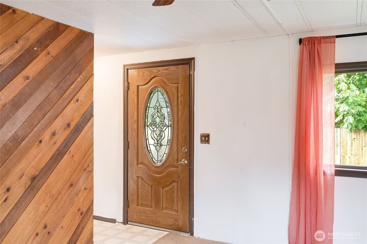 Property Photo: 27054 235th Court SE WA 98038