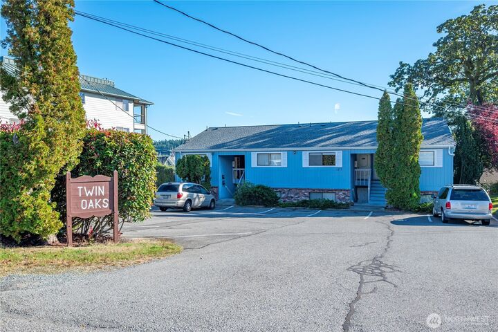 Property Photo: 1475 SE 9th Avenue All WA 98277
