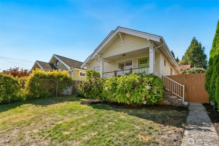 Property Photo: 5006 N Winnifred Street WA 98407