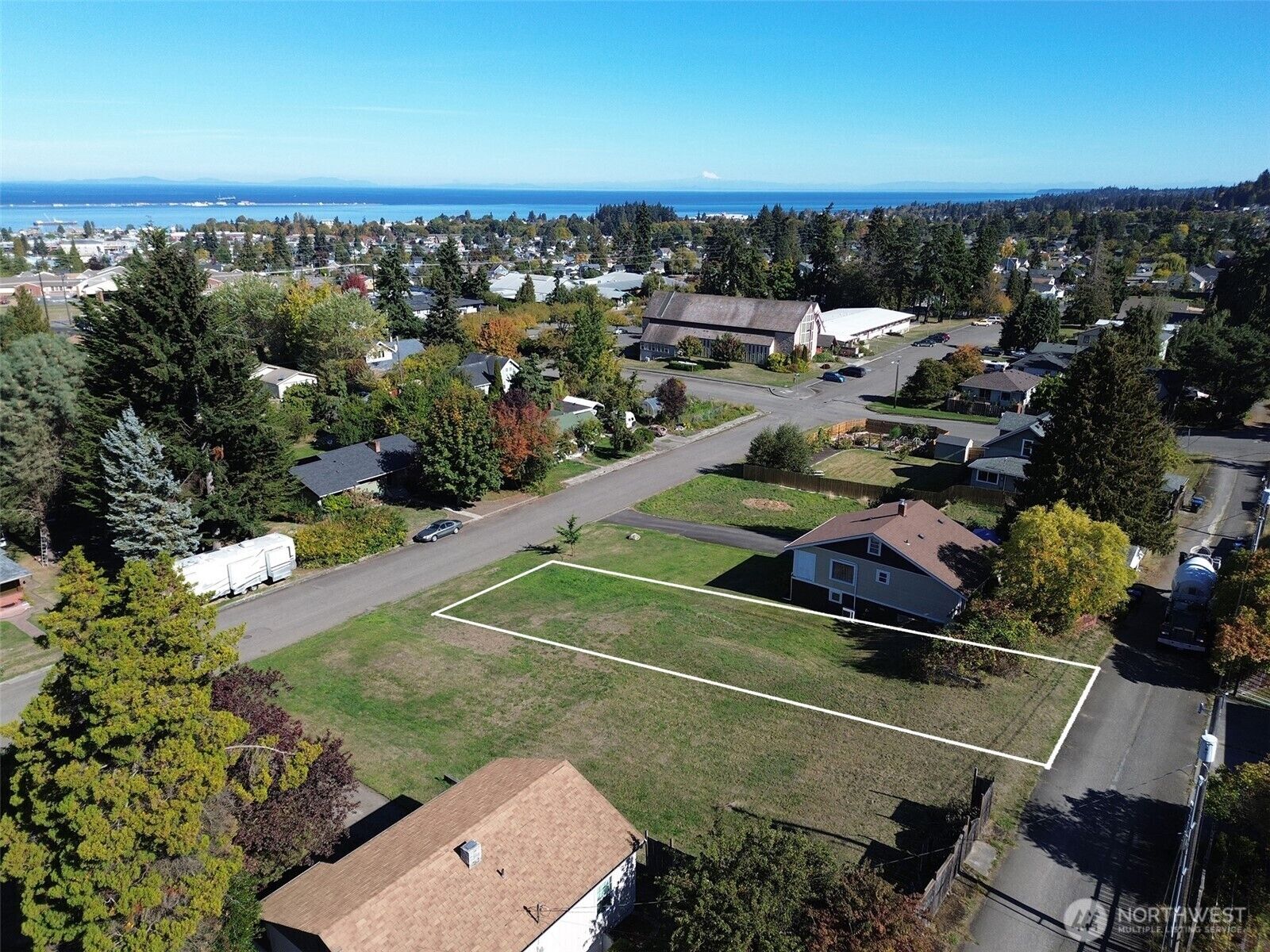 Property Photo: 220 Lopez Ave WA 98362