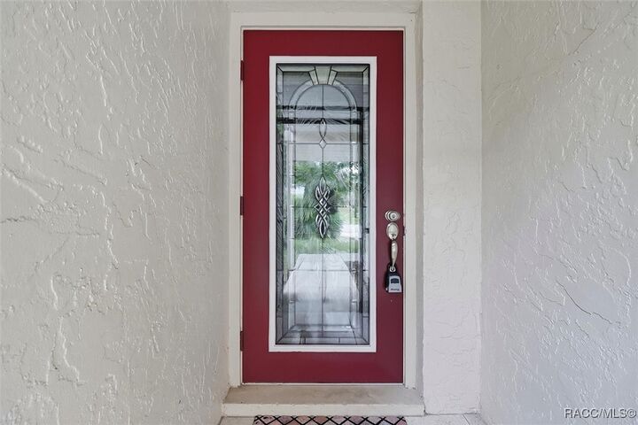 Property Photo: 25 Jamaica Street FL 34446