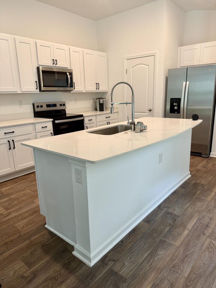 Property Photo: 46 Leidel Drive FL 32137