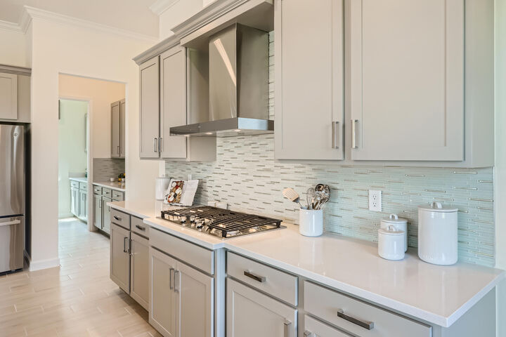 Property Photo:  512 SE Fascino Circle  FL 34984