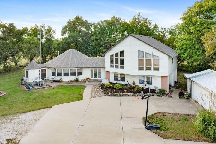 Property Photo: 5750 NW 50 Th St KS 67042