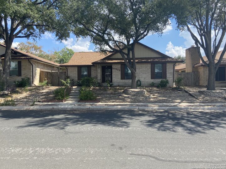 Property Photo:  10822 Royal Blf  TX 78239 