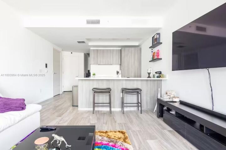 Property Photo:  801 S Miami Ave 1703  FL 33130 
