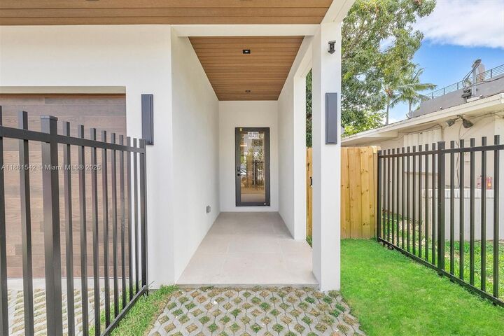 Property Photo:  3163 Hibiscus St 3163  FL 33133 