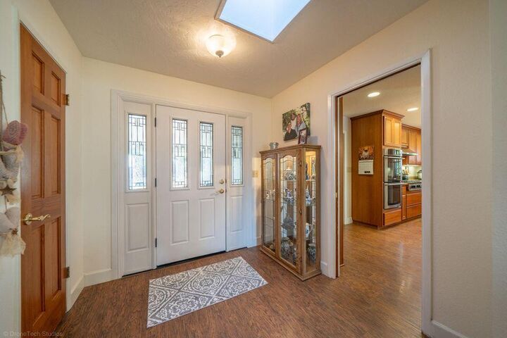 Property Photo: 17039 Jay Dee Lane CA 96007