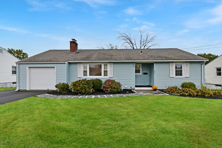 Property Photo:  26 York Road  CT 06037