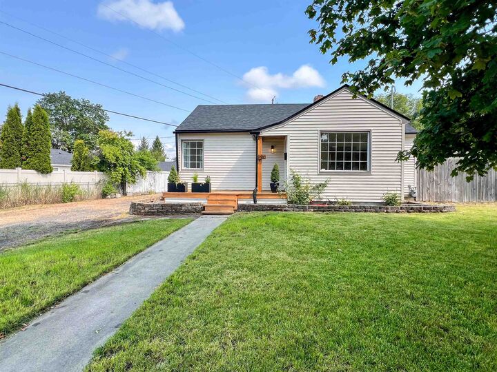 Property Photo:  223 E Graves Rd  WA 99218 