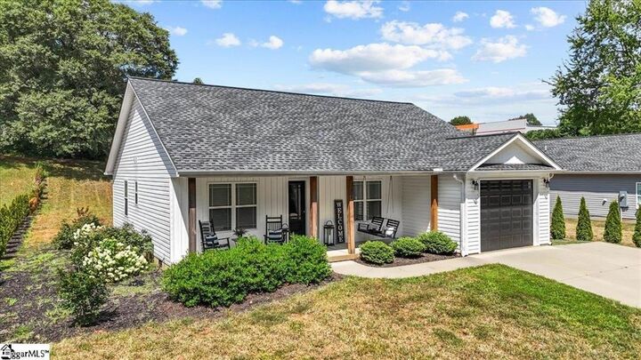 Property Photo: 204 N Randolph Avenue SC 29356