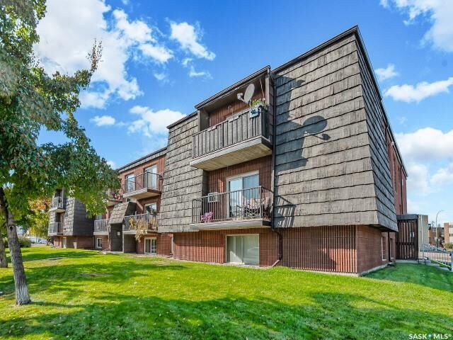 Property Photo: 20 Assiniboine Street 11 SK S7K 1H2