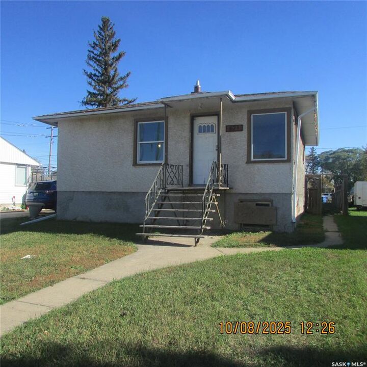 Photo de la propriété:  421 McIntyre Street  SK S4R 2M2 