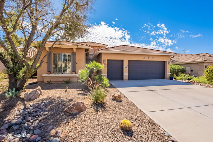 2212 E Bluejay Bluff Lane  Green Valley AZ 85614 photo