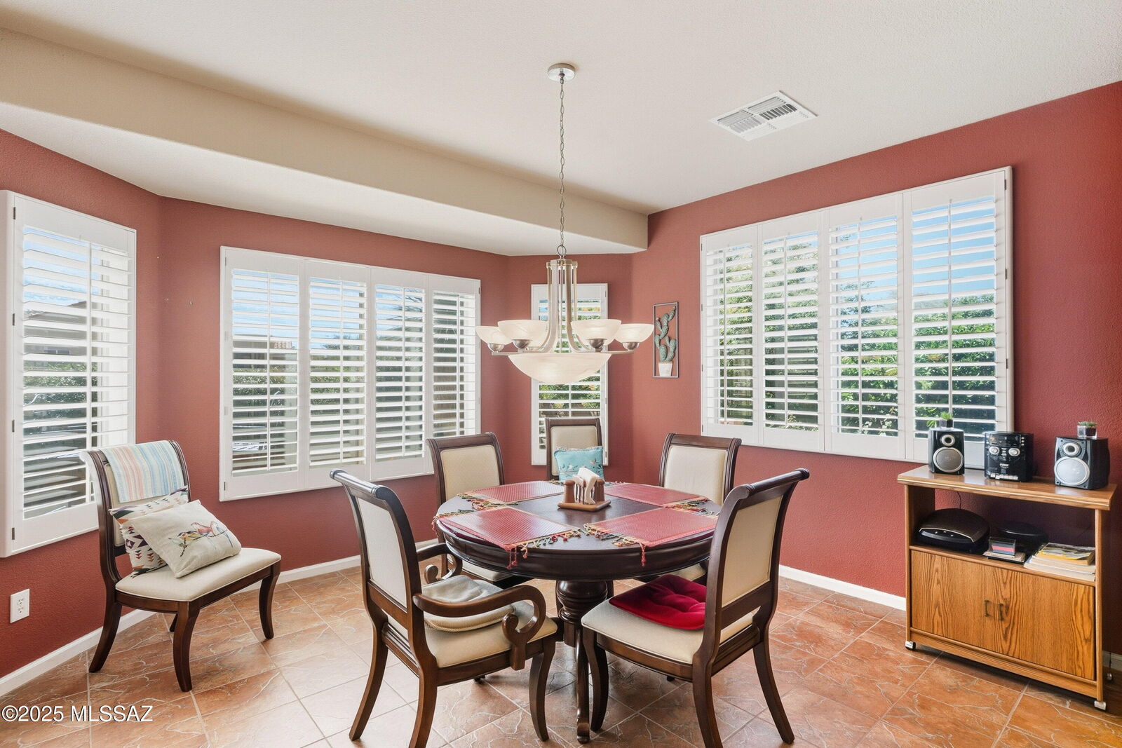 Property Photo: 2212 E Bluejay Bluff Lane AZ 85614