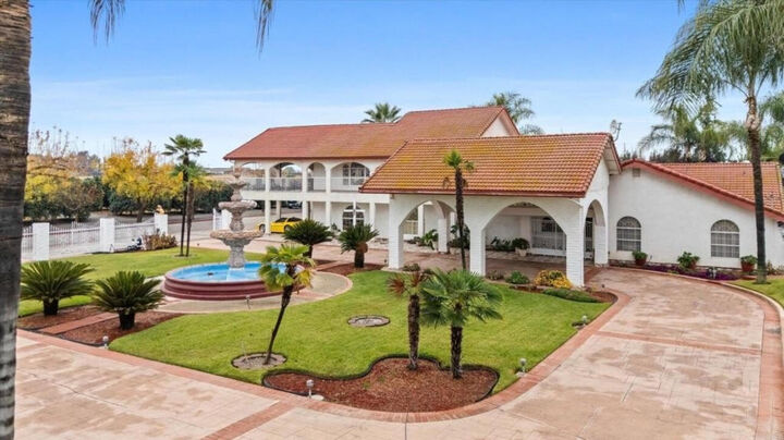 Property Photo: 22981 Ave 72 CA 93270