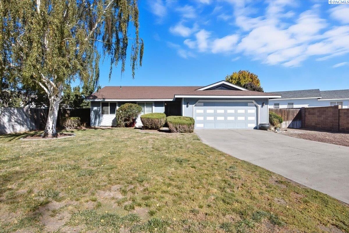 Property Photo: 8608 W Imnaha Ave WA 99336