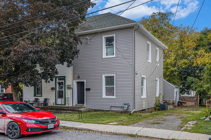 20 Montague Street  Smiths Falls ON K7A 2M1 photo