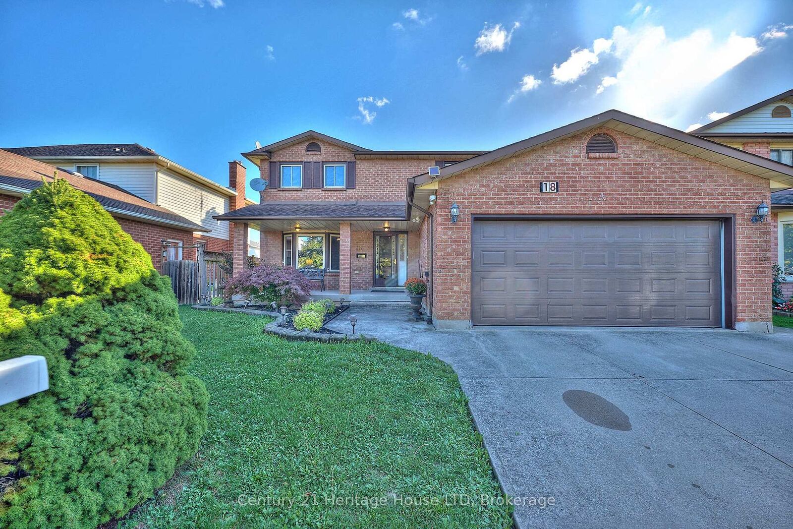 Property Photo: 18 Bascary Crescent ON L2S 3M8