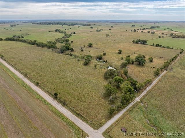 Property Photo:  County Road 4  OK 74072 