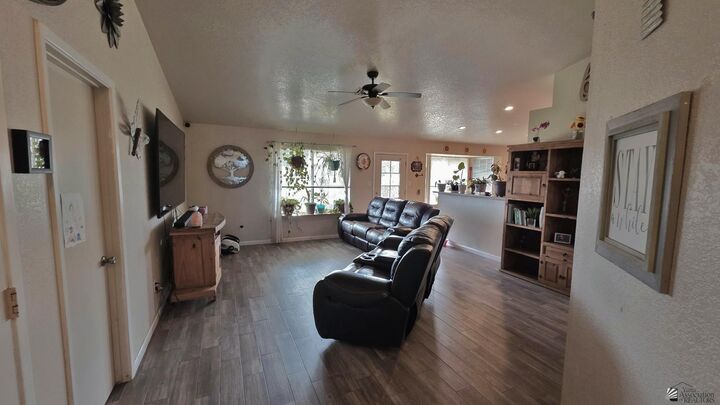 Property Photo: 6129 E 42 St AZ 85365