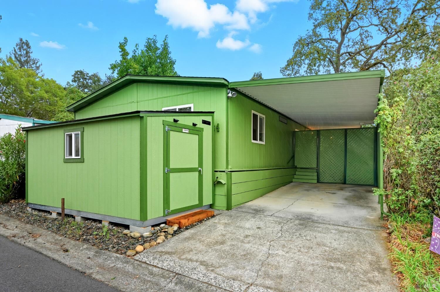 Property Photo: 164 Brookview Court CA 95409