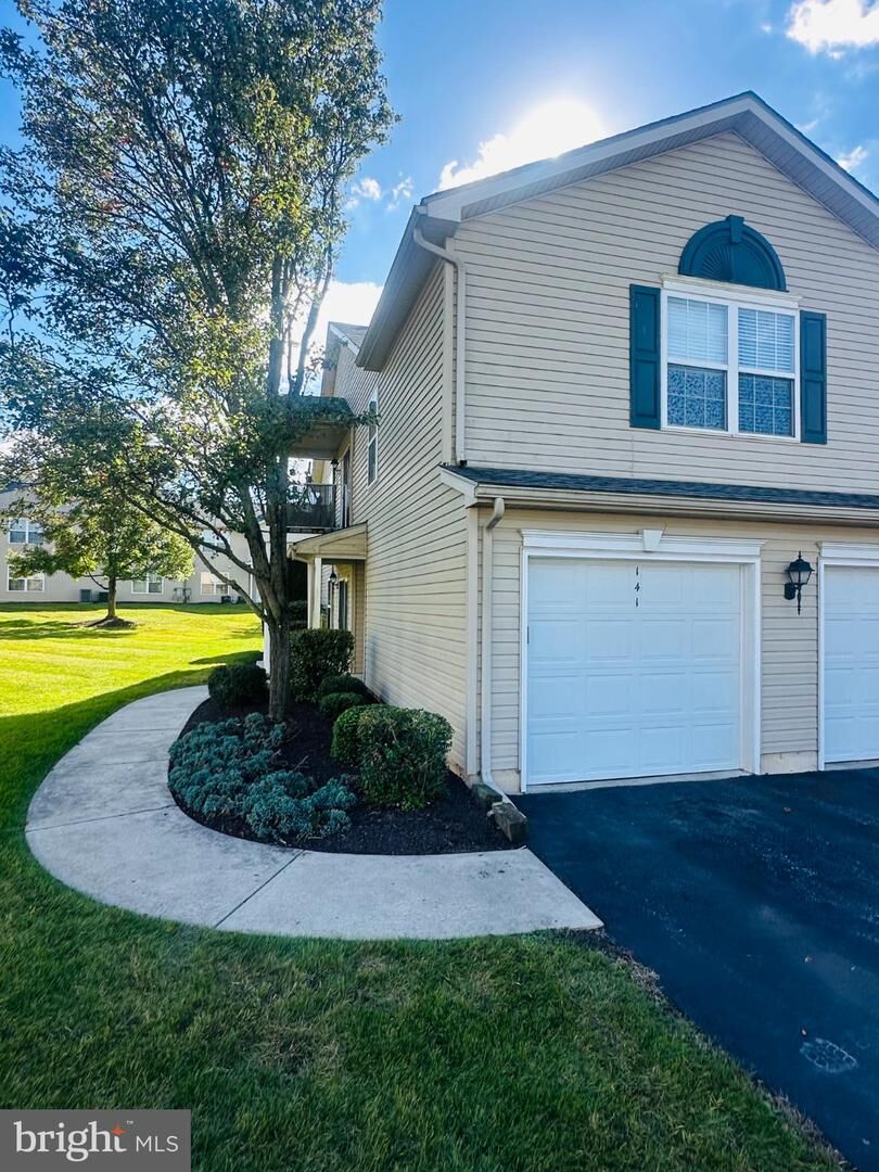 Property Photo: 141 Oriole Court PA 17036