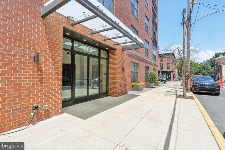 Property Photo: 600 S 24th Street 204 PA 19146