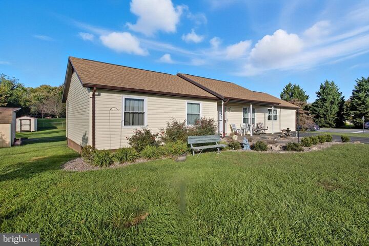 279 Patrick Henry Way  Charles Town WV 25414 photo