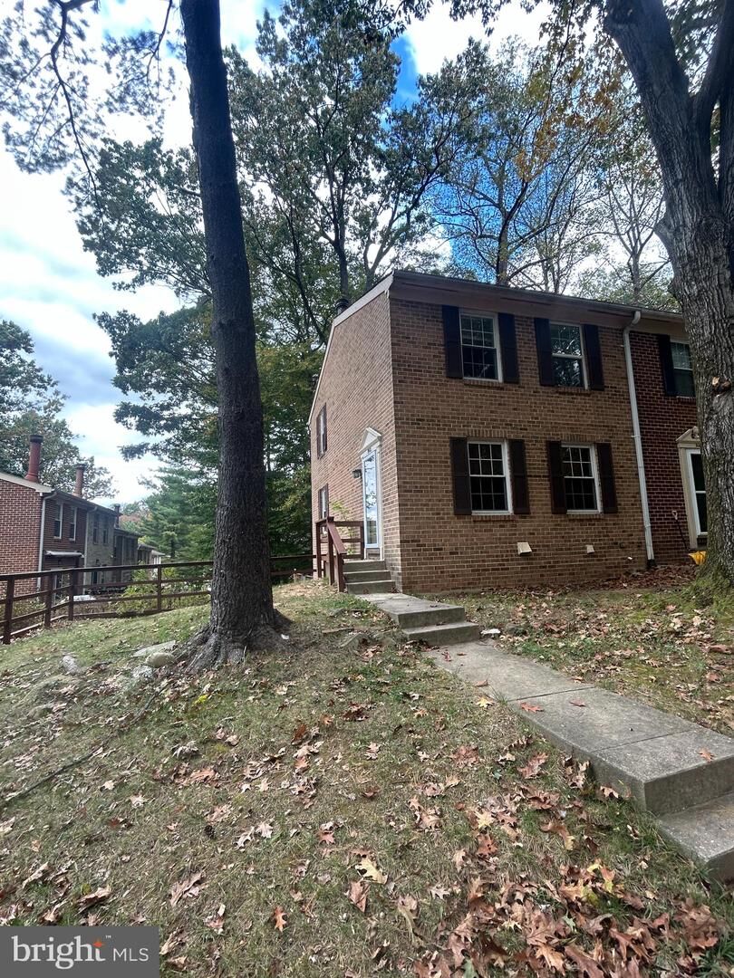 Property Photo:  9142 Lambskin  MD 21045 