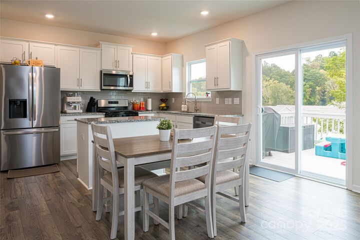 Property Photo: 150 Monroe Creek Boulevard NC 28806