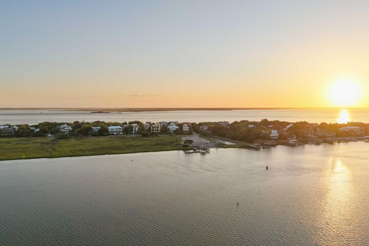 Property Photo: 904 Middle Street SC 29482