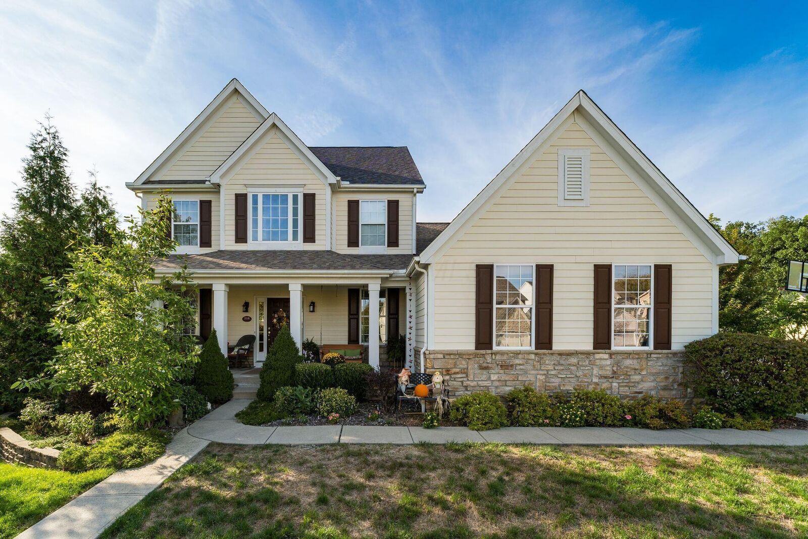 Property Photo:  218 Blue Jacket Circle  OH 43147 