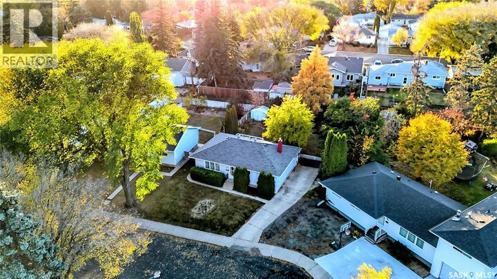 Property Photo: 2508 Paul Crescent SK S7J 2T6