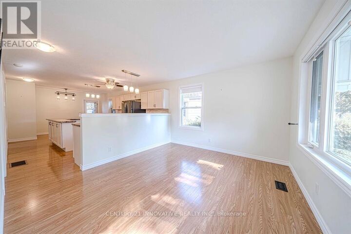 Property Photo: 70 St Clair Avenue ON N2M 3Z4