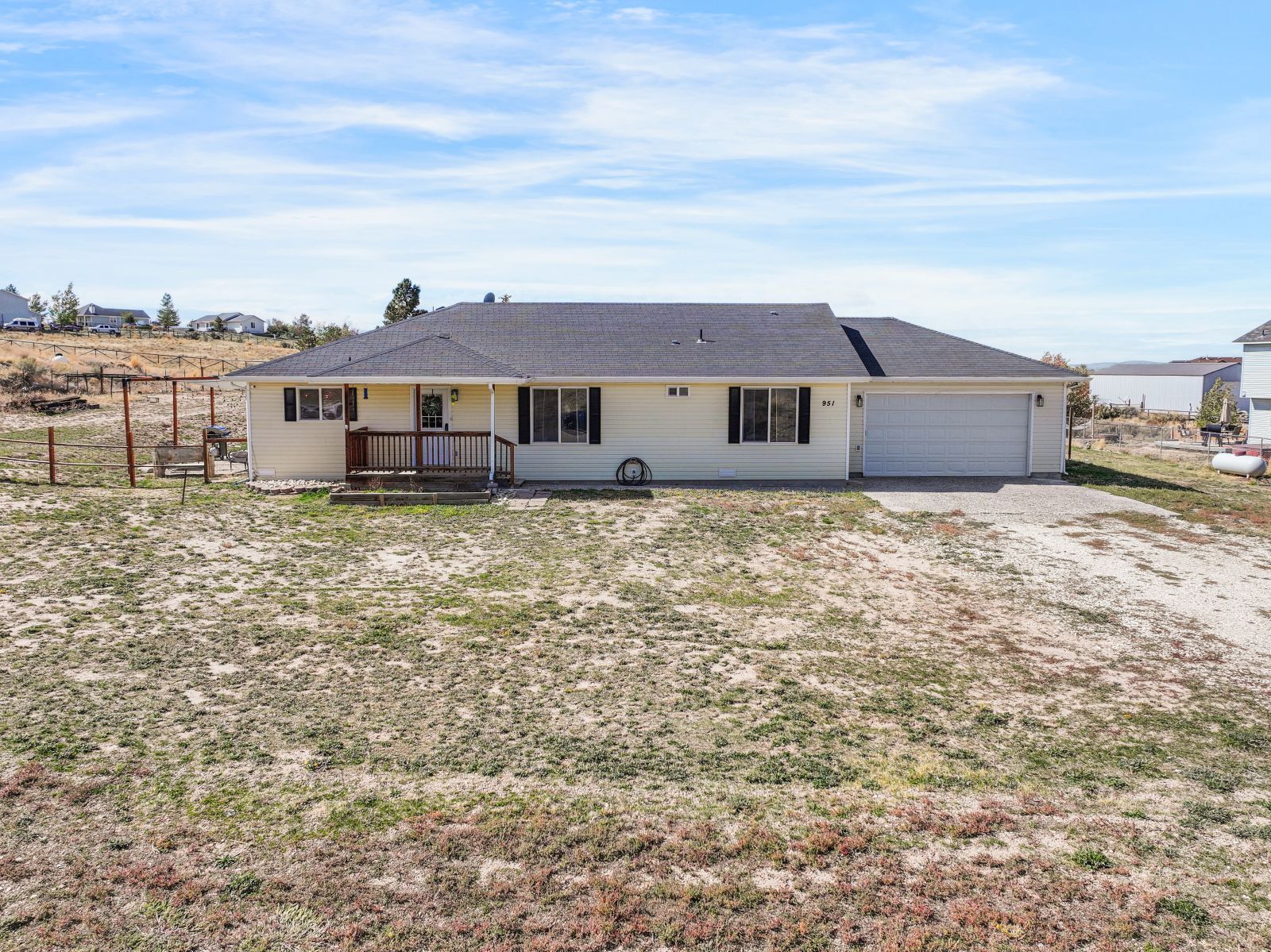 Property Photo: 951 Blue Jay Drive NV 89815