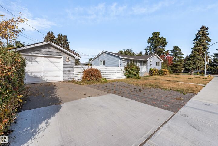 Property Photo: 7104 95 Avenue NW AB T6B 1B2