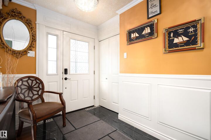 Property Photo:  8721 152 Street NW  AB T5R 1L9 