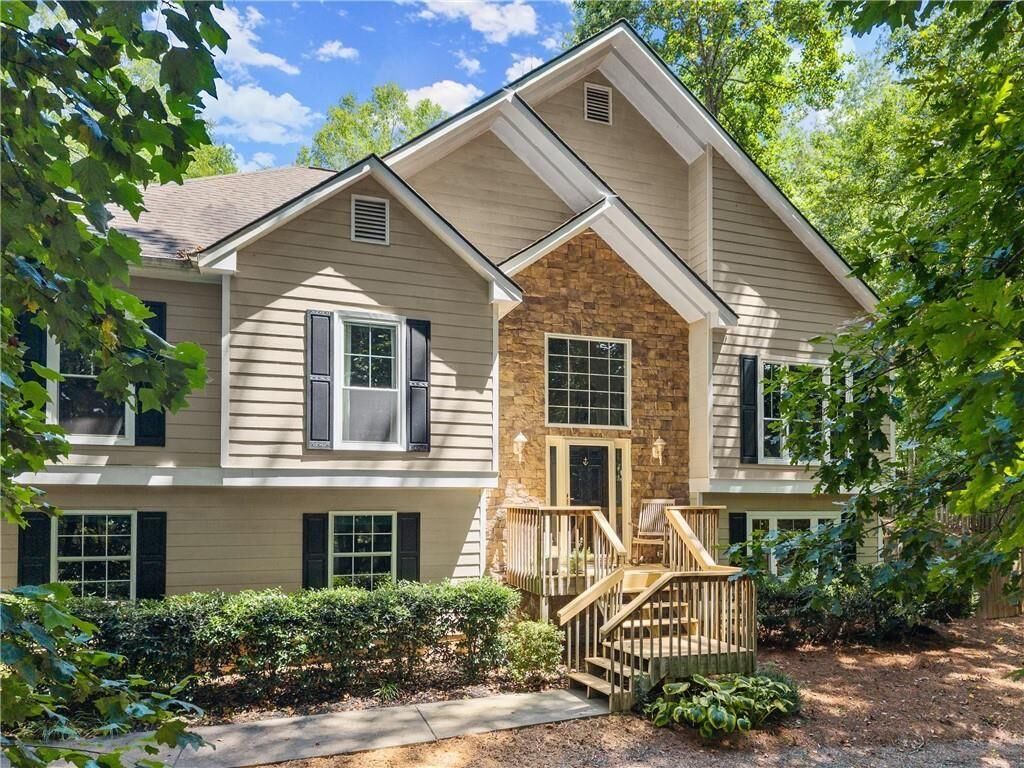 Property Photo:  9545 Eagles Landing Drive  GA 30506