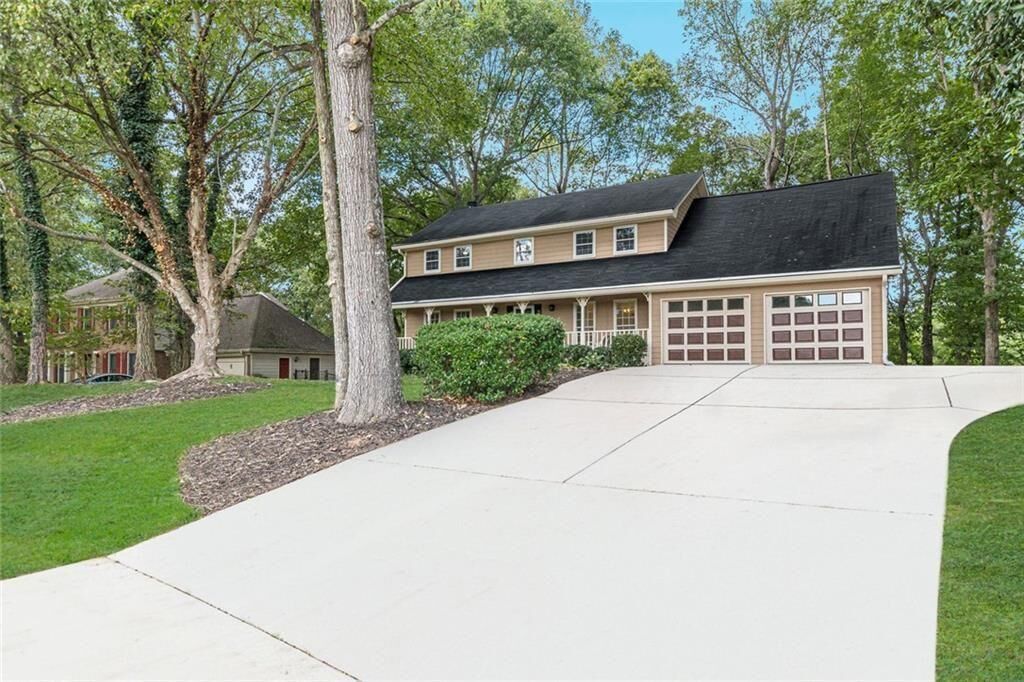 Property Photo:  2011 Old Peachtree Road NW  GA 30097 