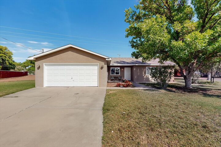 1905B Lakeview Road SW  Albuquerque NM 87105 photo