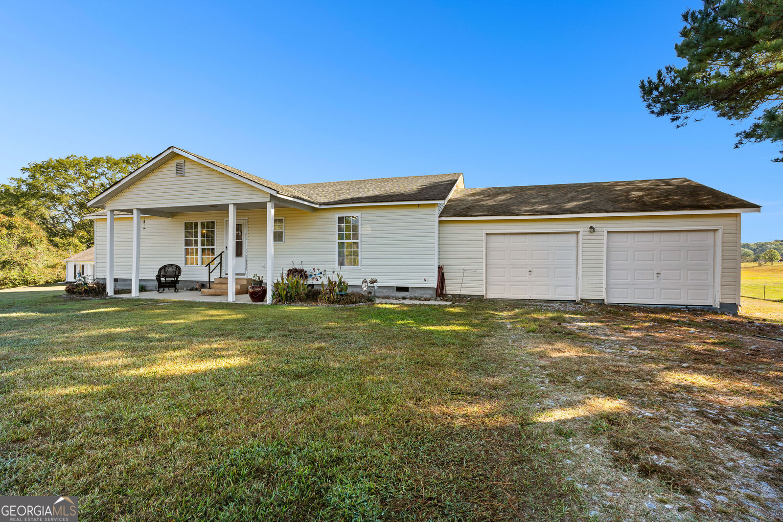 Property Photo: 3939 Bevis Road GA 30217