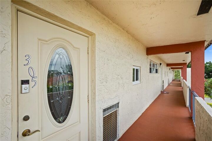 Property Photo:  8990 S Hollybrook Blvd 305  FL 33025