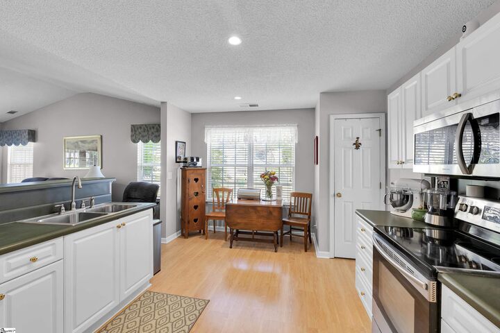 Property Photo: 2 Crossview Drive SC 29680