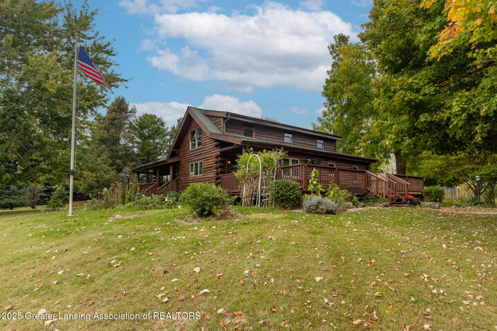 Property Photo: 5375 Island Highway MI 48813