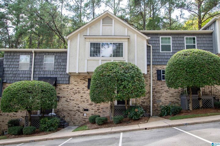 818 Vestavia Villa Court 818  Vestavia Hills AL 35226 photo