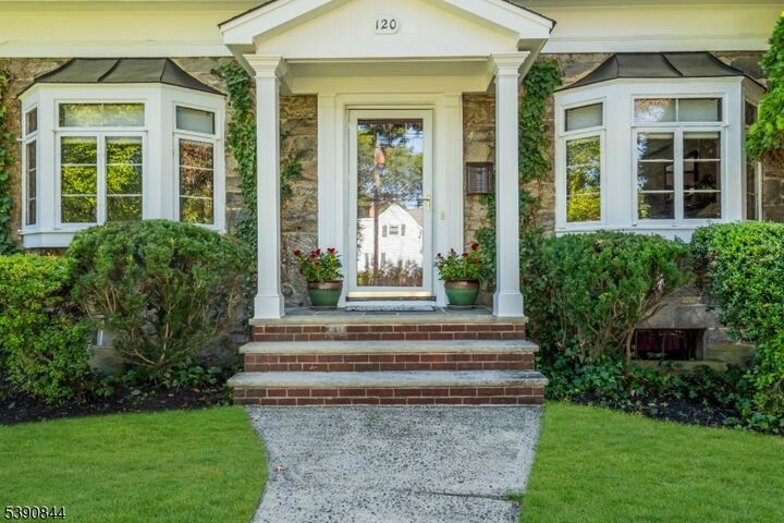 Property Photo:  120 S Martine Ave  NJ 07023 