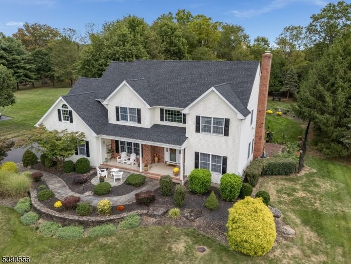 Property Photo:  6 Cheshire Ct  NJ 08833 
