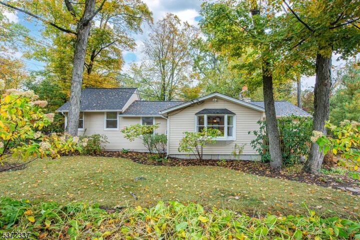 Property Photo: 204 Winetka Rd NJ 07422